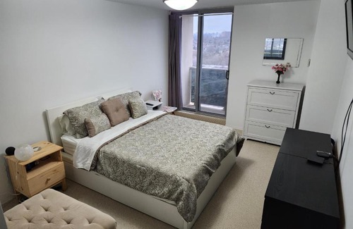 Markland Wood Apartment | Spacious 3 Bdr, 2 Full-Bath, 2 Balcony Condo with amenities