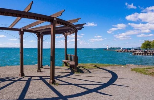 Lachine Apartment | Spacious 3 BDR, apartment , FREE parkin 299017g CITQ