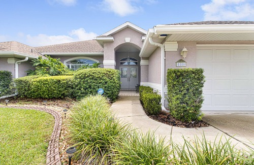 Ocala House | Spacious 3 Bdrm 3 Bath close to World Equestrian Center, O B S, & Airport