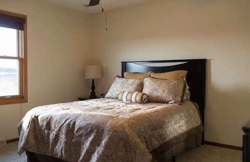 Omaha House | Spacious 3 Bed /2 Bath property with full amenities on tree line boulevard