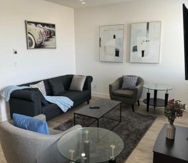 Regina Apartment | Spacious 3 bed 2 bath with attached garage