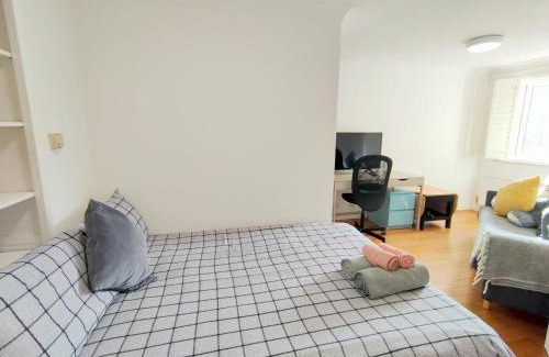 Westminster Apartment | Spacious 3-Bed Cosy Flat in Westminster
