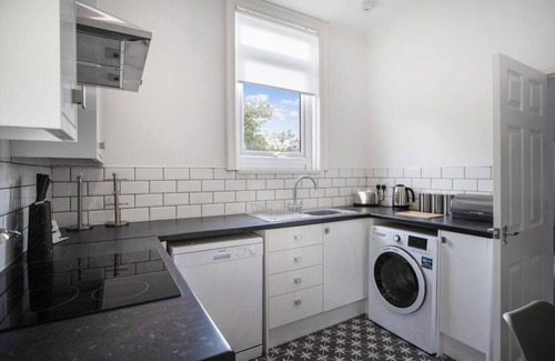 South Shields House | Spacious 3-Bed Home in South Shields, Sleeps 8