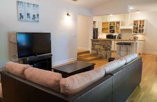 Riverside House | Spacious 3 bed home minutes from the best of ATX
