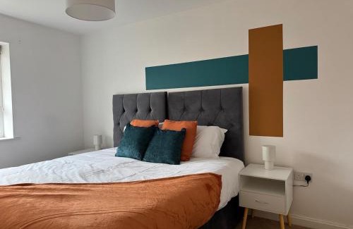 Smethwick House | Spacious 3 Bed Home Near Hospital Free Parking