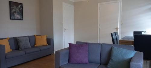 Chateau-Garnier House | Spacious 3-Bed House in Chateau Garnier