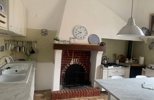 Vezzano Ligure Apartment | Spacious 3-bedroom house with garage in the quiet village of Vezzano Ligure