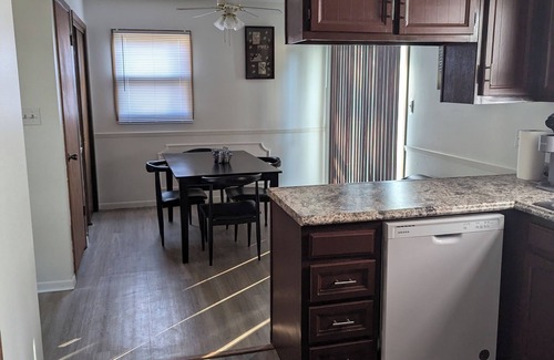 Windsor Heights House | Spacious 3-bedroom Duplex in Windsor Heights
