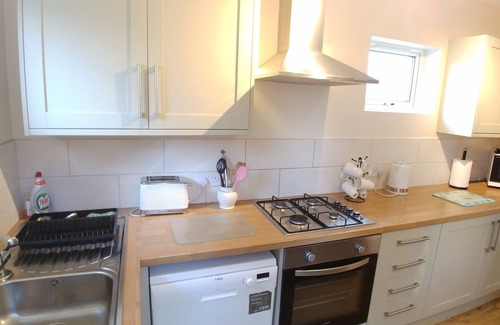 Sittingbourne House | Spacious 3-bedroom house with superfast Wi-Fi