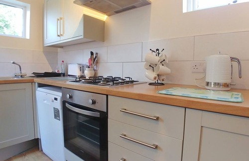 Sittingbourne House | Spacious 3-bedroom house with superfast Wi-Fi