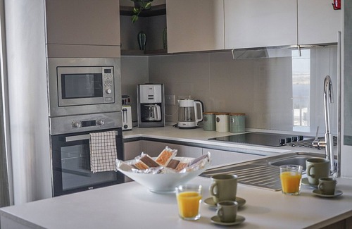 Qawra Apartment | Spacious 3 Bedroom Apartment Central located with sea views