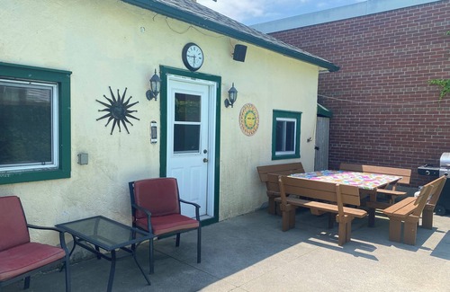 Wellington House | Spacious 3-bedroom Home in Downtown Wellington with in Ground Pool and parking!
