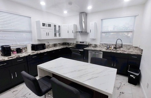 St. Petersburg - Clearwater House | Spacious 3 Bedroom 2 Bath Home nr Parks