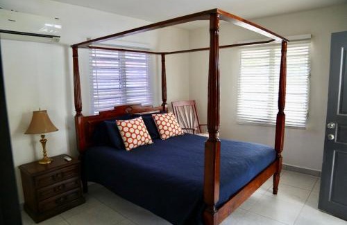 Marigot House | Spacious 3 Bedroom 2 Bathroom Marigot Home