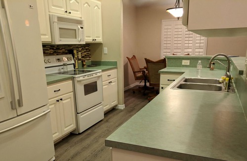 Bay Crest Villa House | Spacious 3 bedroom 2 bath home in quiet neighborhood