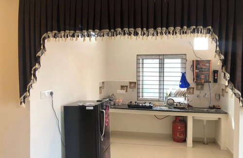 Hyderabad Apartment | Spacious 3-bedroom apartment with WiFi, AC in delightful Hyderabad by GRV Group.