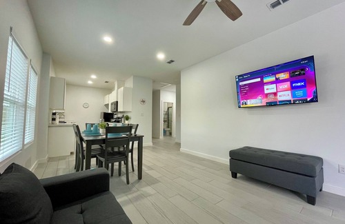 Harlingen Apartment | Spacious 3-bedroom apartment in wonderful Harlingen with WiFi, AC.