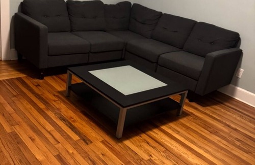 West New Haven Apartment | Spacious 3-bedroom apartment with WiFi, AC in fabulous New Haven
