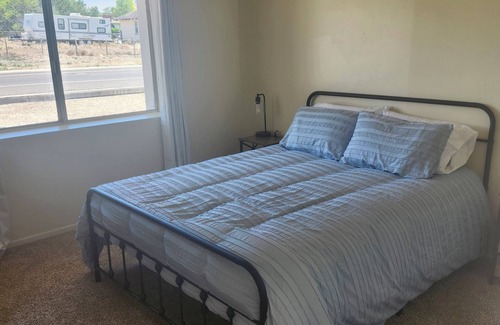 Price Apartment | Spacious 3-bedroom apartment in a quiet neighborhood with WiFi