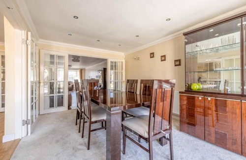 Langley Marish House | SPACIOUS 3 BEDROOM HOME - GREAT FOR FAMILIES!