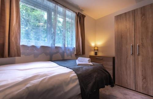 Reading House | Spacious 3 Bedroom House Sleeps 6 People