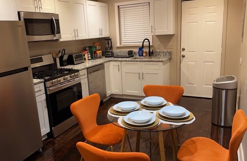 Downtown Baltimore House | Spacious 3 bedroom Townhome in the heart of Baltimore
