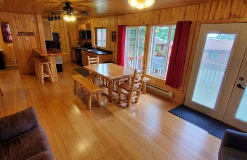 Ray House | Spacious 3 Bedroom Whitetail Cabin In Voyageurs National Park