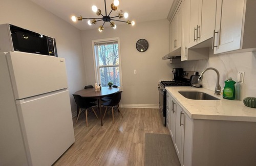 Little Italy House | Spacious 3 Bedrooms Little Italy-Parking
