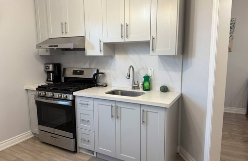 Little Italy House | Spacious 3 Bedrooms Little Italy-Parking