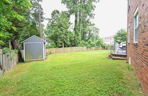 Downtown House | Spacious 3-Level Colonial Near DC - Walk to Metro & Attractions!