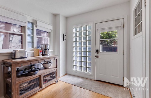 Garden District House | Spacious 3-Story Home—3 Blocks to Sherman Ave, Hot Tub, & Foosball for Fun-Filled Stays!