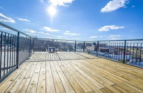 Fairlawn Apartment | Spacious 3Bedroom Duplex with Rooftop Deck!