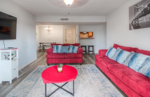 South Main Apartment | Spacious 3BR, 2BA Condo near Medcenter & NRG