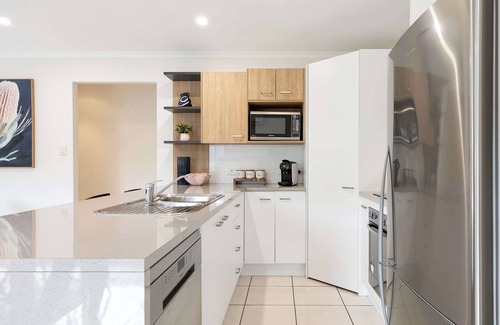 Kuluin House | Spacious 3BR Family Retreat, Pet Friendly