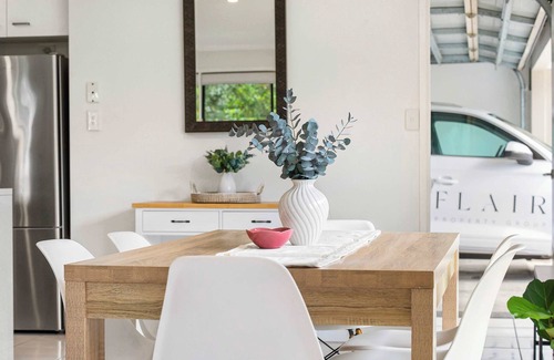 Kuluin House | Spacious 3BR Family Retreat, Pet Friendly