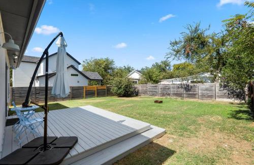 East MLK House | Spacious 3BR Getaway w Free Parking Pet Friendly