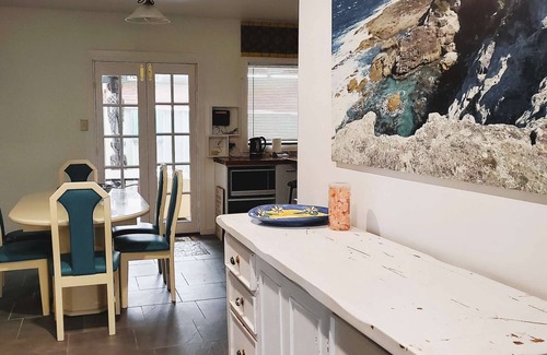 Callala Bay House | Spacious 3BR ground floor holiday home close to beach