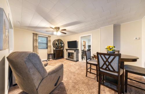 Miller Beach House | Spacious 3BR Home Firepit Grill