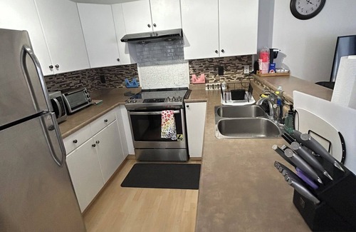 Southeast Edmonton House | Spacious 4 Bdm Duplex