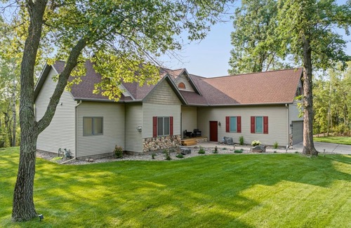 Breezy Point House | Spacious 4-Bed, 4-Bath 3.8 Acre Retreat On Pelican Lake!