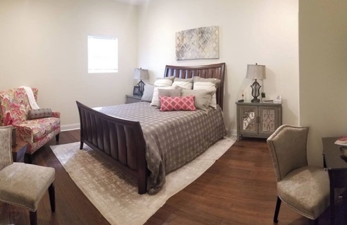 Langston Bed & Breakfast | Spacious 4-Bed 4-Bath Lakeside Retreat at Ballards by The Lake
