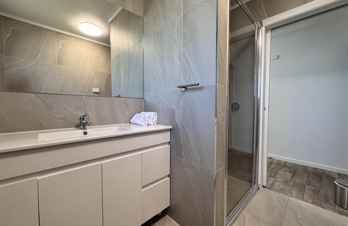 Belgian Gardens House | Spacious 4-Bedroom Home in Belgian Gardens - Spacious 4-Bedroom Home in Belgian Gardens