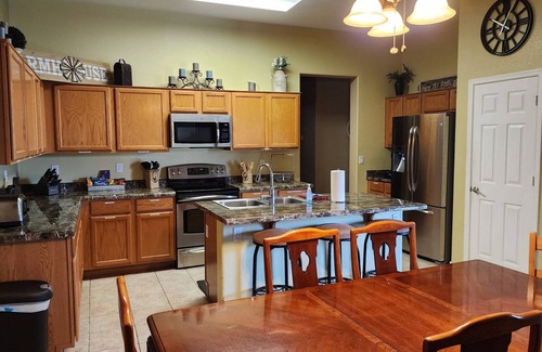 Arizona Skyline Community House | Spacious 4 bed🏡 Sparkling Pool💦 Game Room🎮 Pool Table🎱 Arcade🕹 Sleeps 18