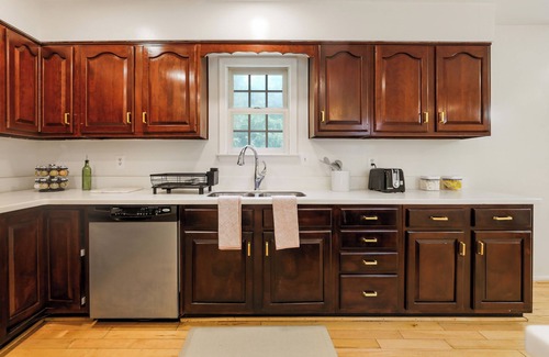 Fort Washington Villa | Spacious 4-bedroom villa with fitness room and WiFi in charming Fort Washington