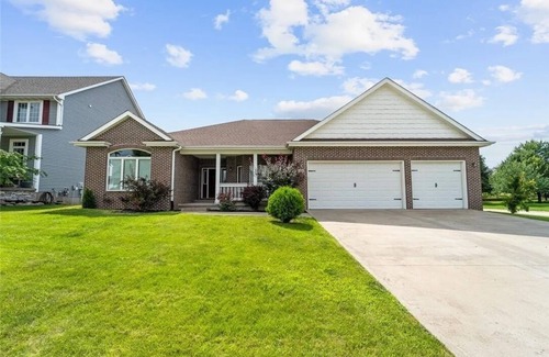 West Des Moines House | Spacious 4-bedroom house in peaceful West Des Moines
