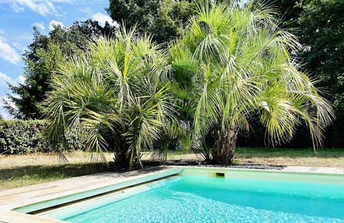 Nort-sur-Erdre House | Spacious 4 bedroom Nort sur Erdre house, private heated swimming pool