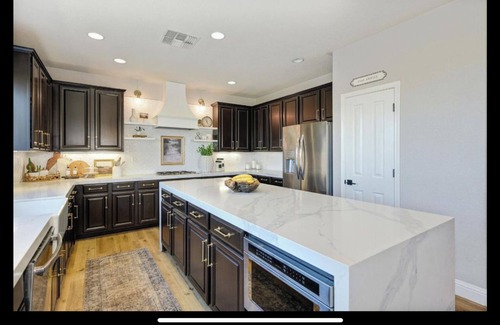 Rancho Cordova House | Spacious 4-bedroom house in lovely Rancho Cordova Anatolia-WiFi, clubhouse