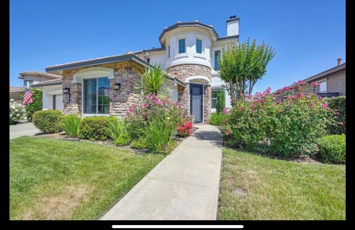 Rancho Cordova House | Spacious 4-bedroom house in lovely Rancho Cordova Anatolia-WiFi, clubhouse