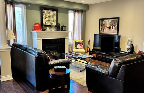 Richmond Hill House | Spacious 4-bedroom house with WiFi and AC in charming Richmond Hill