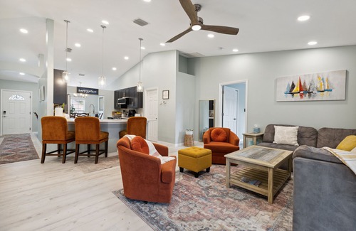Palm Bay House | Spacious 4 bedroom, 2000 sq ft home with parking on premise.